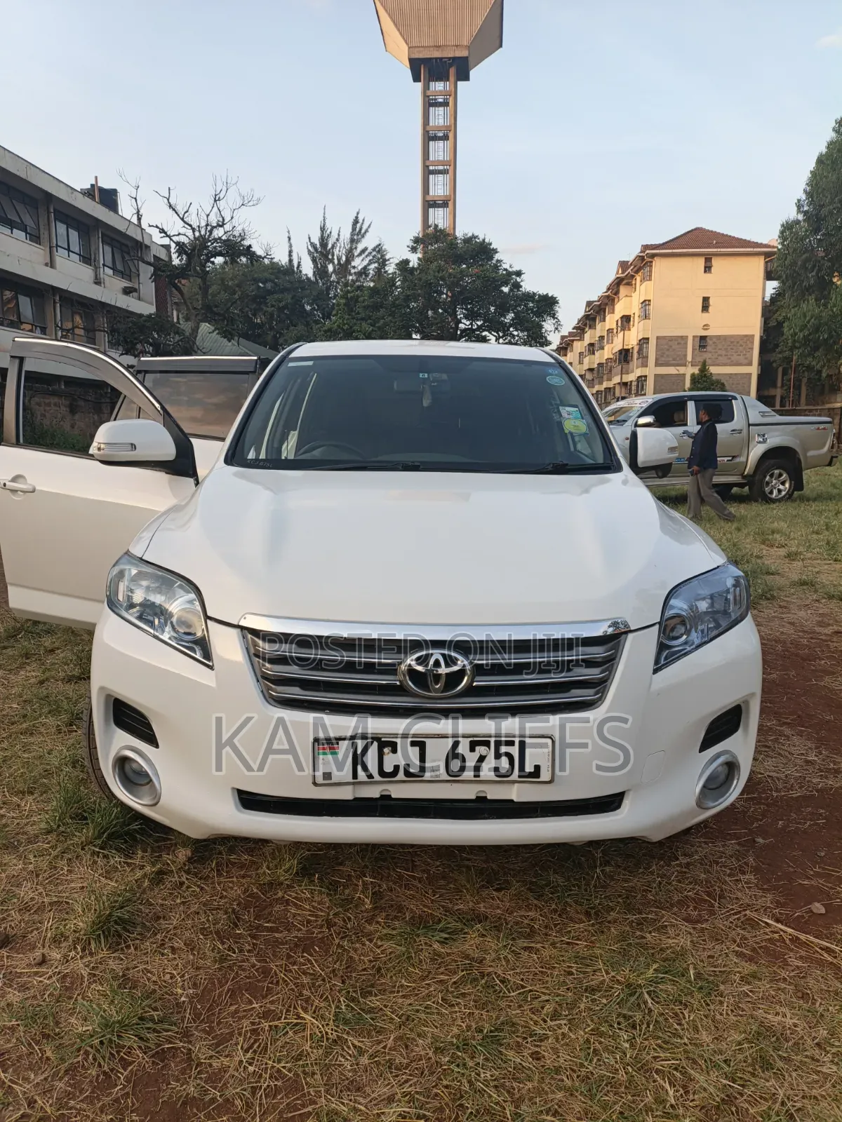 Toyota Vanguard 2009 White