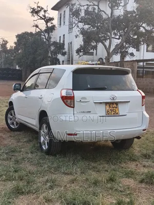 Toyota Vanguard 2009 White