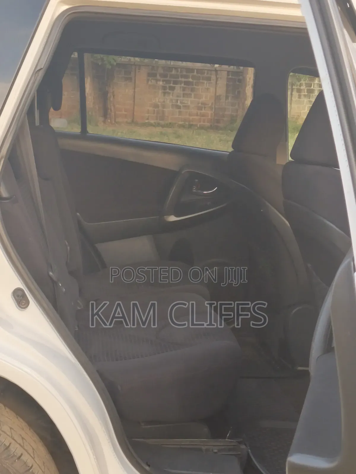 Toyota Vanguard 2009 White