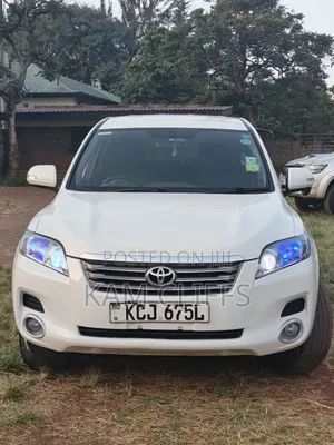 Toyota Vanguard 2009 White