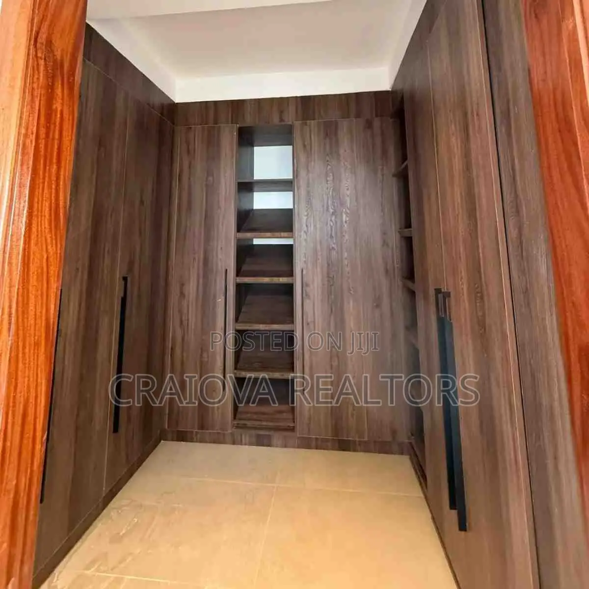 4bdrm Apartment in Riverside Drive for sale