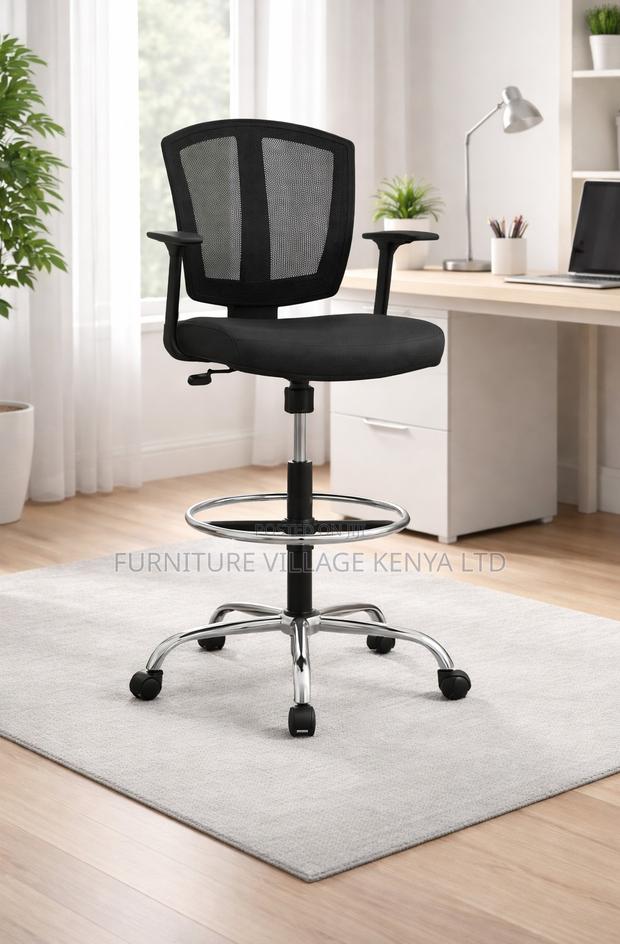 Cashier Adjustable Mesh Seat With Footrest