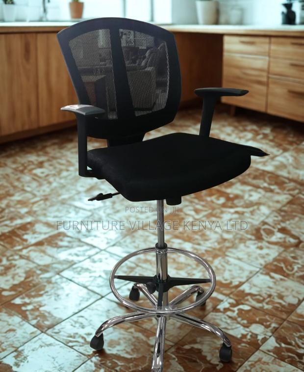 Cashier Adjustable Mesh Seat With Footrest - thumbnail 6