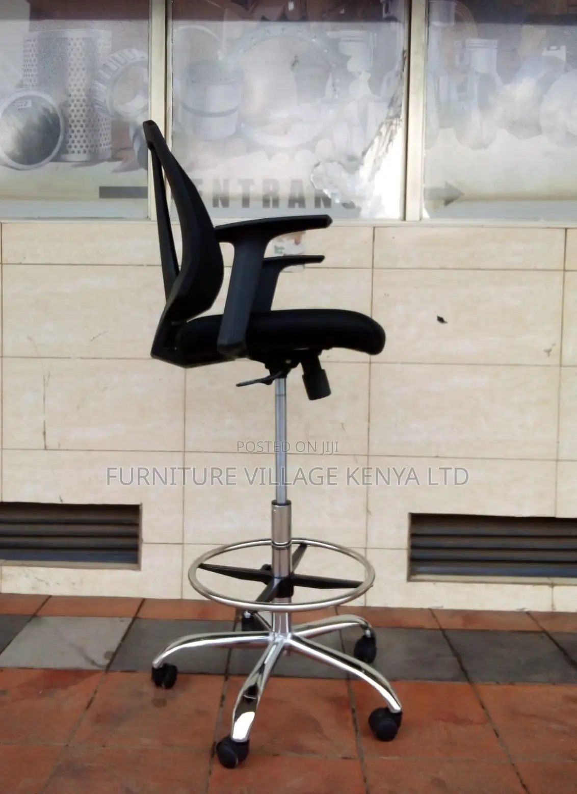 Cashier Adjustable Mesh Seat With Footrest