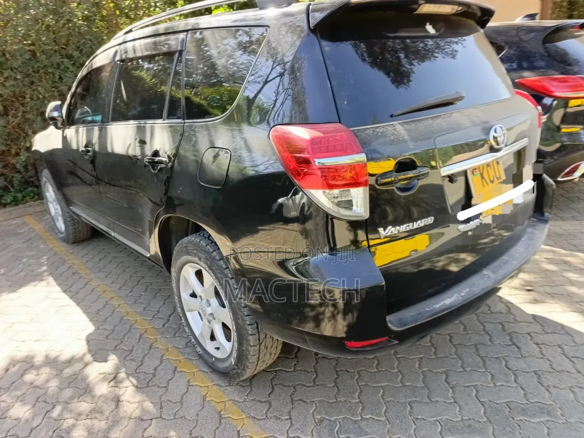 Toyota Vanguard 2012 Black