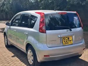 Nissan Note 2012 Silver