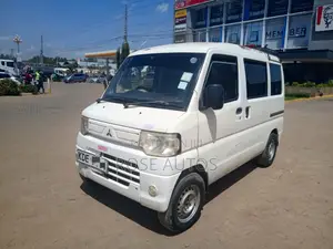 Mitsubishi Minicab Truck 2014 White