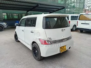 Toyota bB 2013 White
