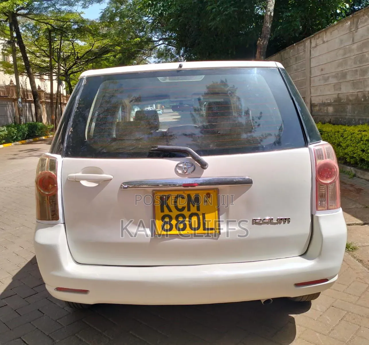 Toyota Raum 2010 White