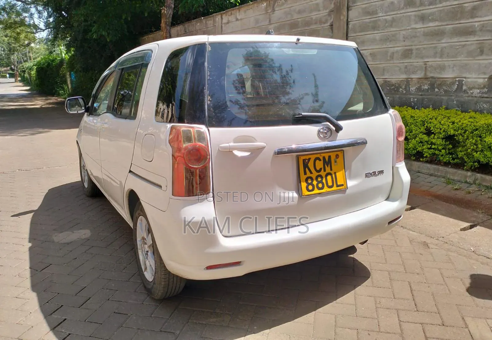 Toyota Raum 2010 White