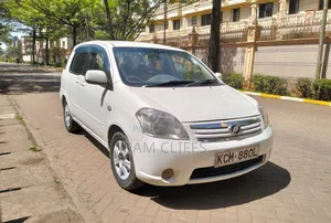 Toyota Raum 2010 White