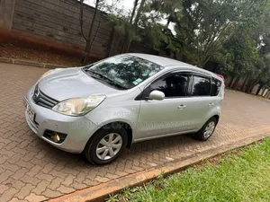 Nissan Note 2012 Silver