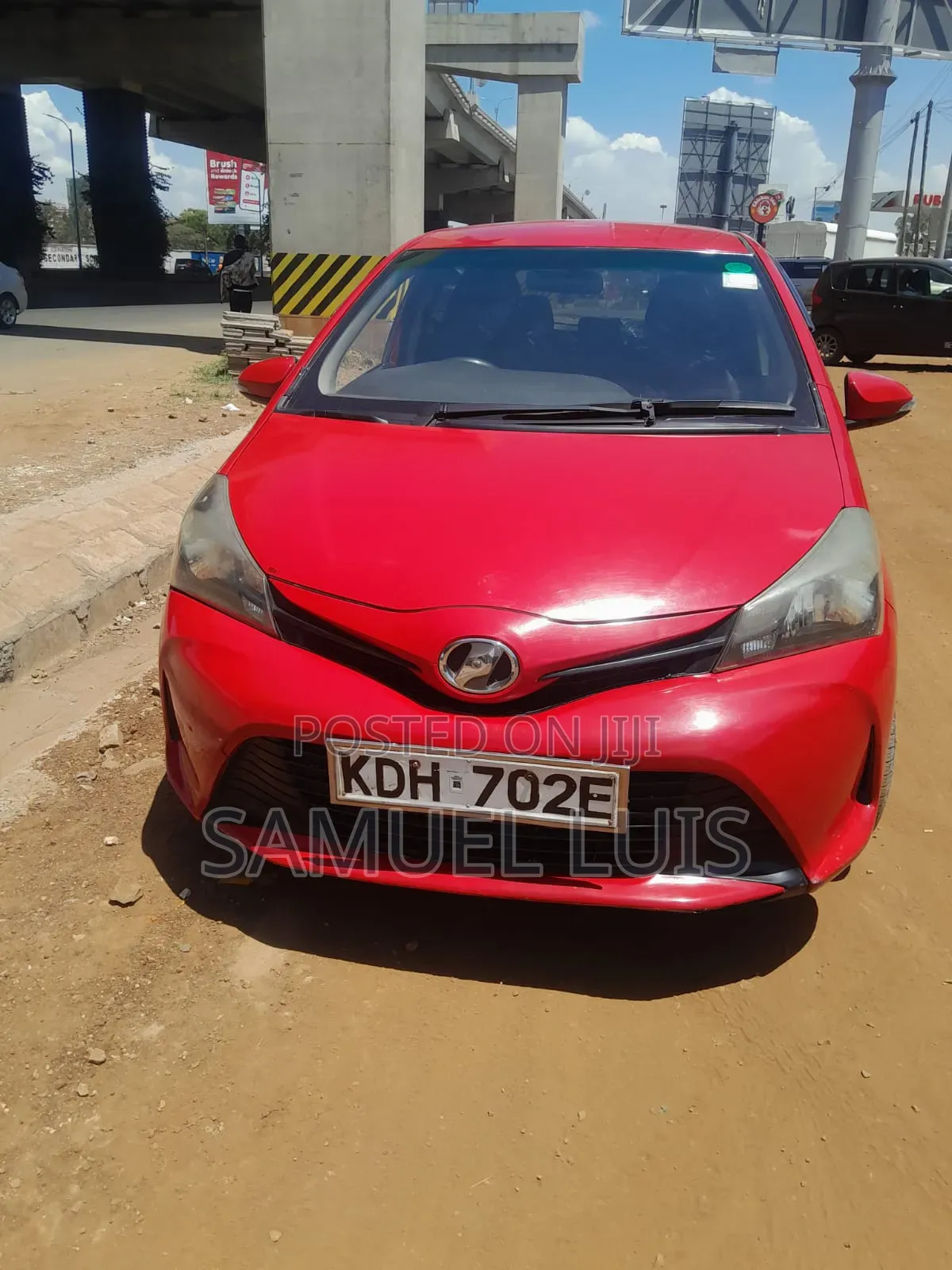 Toyota Vitz 2015 Red