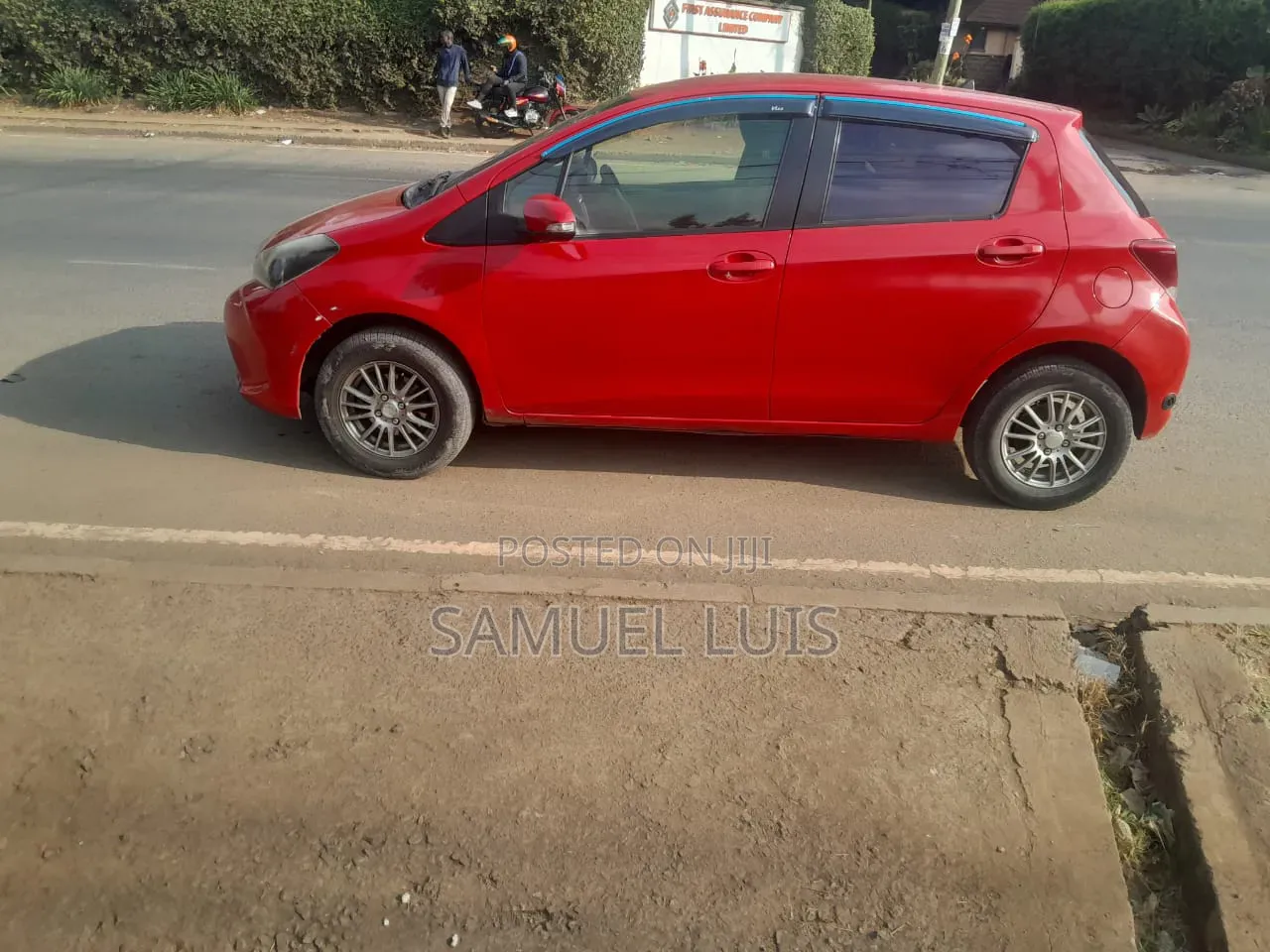 Toyota Vitz 2015 Red