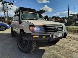 Toyota Land Cruiser 2000 White