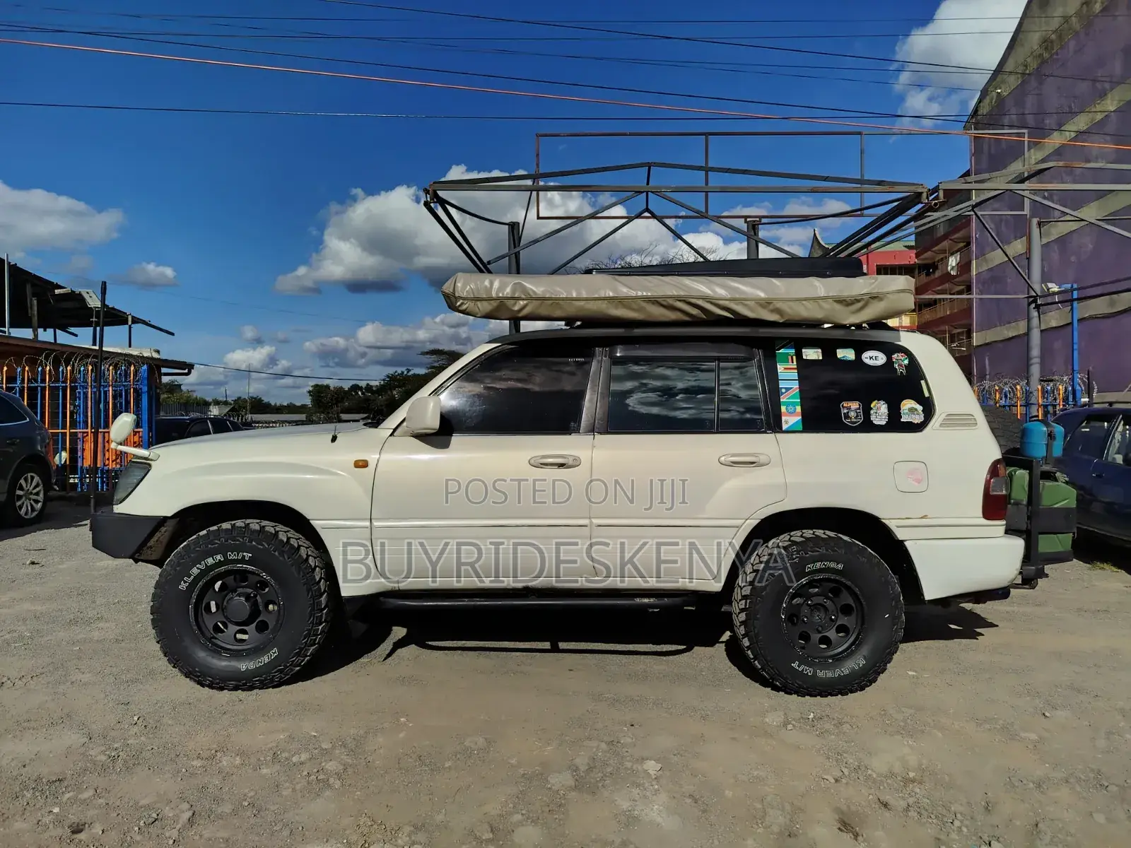 Toyota Land Cruiser 2000 White