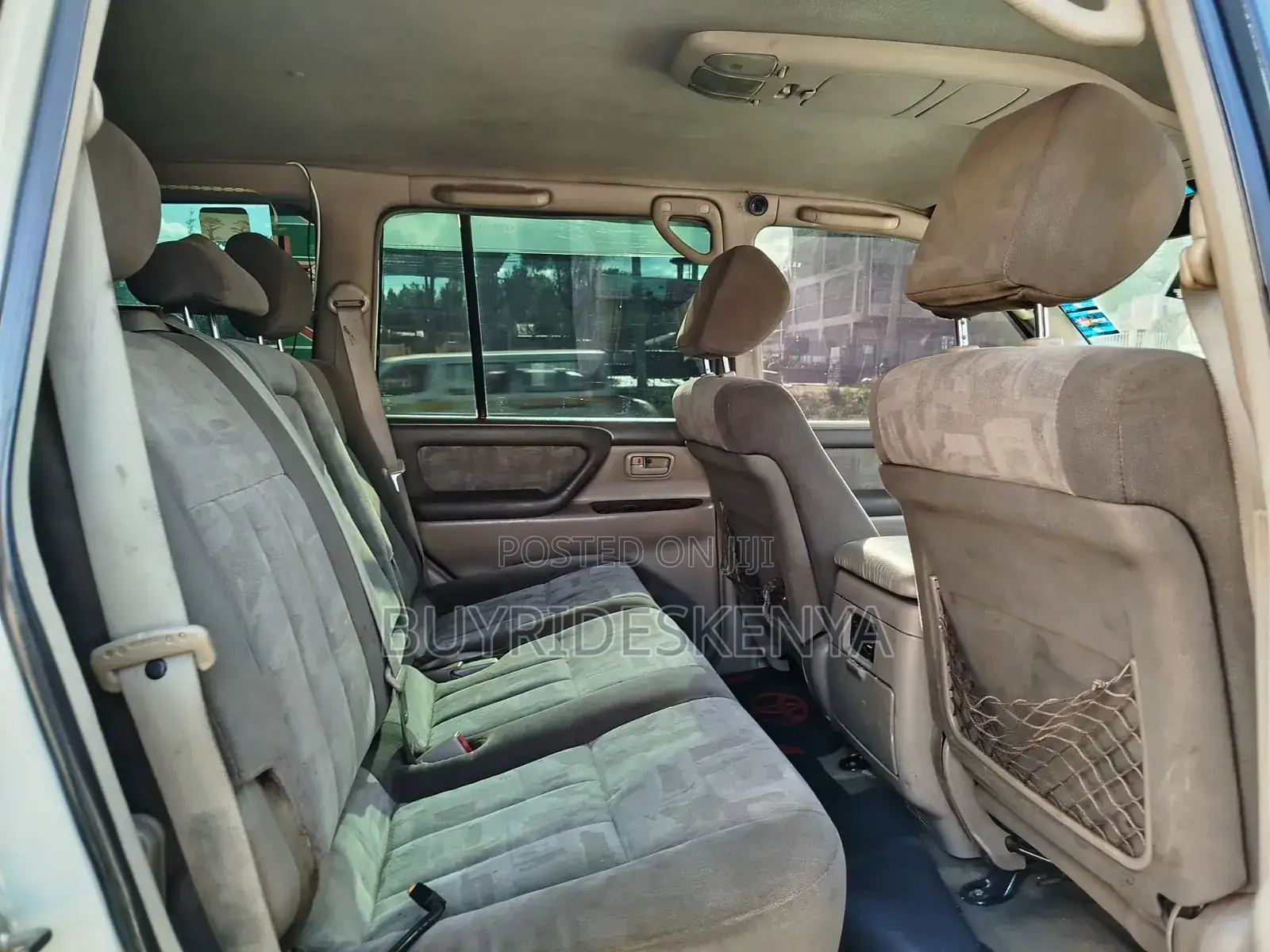 Toyota Land Cruiser 2000 White