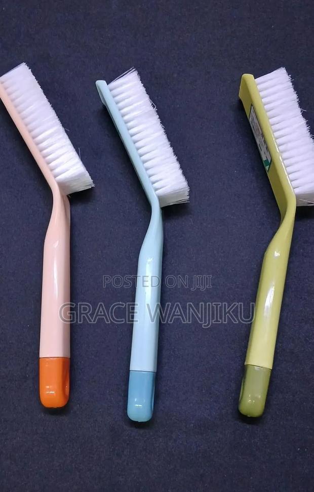 Long Soft Brush