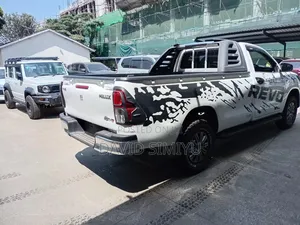 Toyota Hilux 2019 White