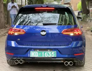 Volkswagen Golf R 4-Door w/DCC & Navigation 2019 Blue