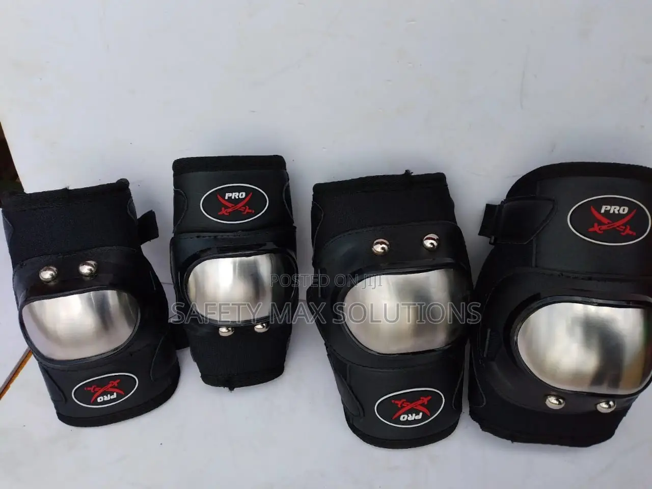 Metallic Knee And Elbow Cap/Set