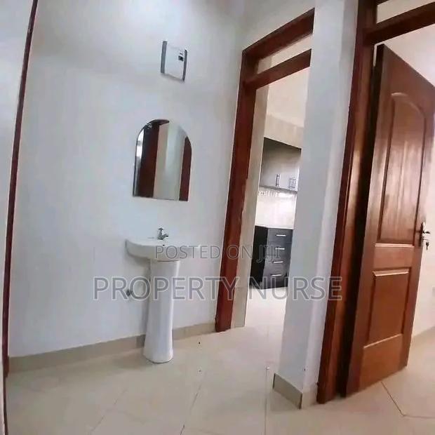 2bdrm Apartment in Gateway Mall Area for rent - thumbnail 3