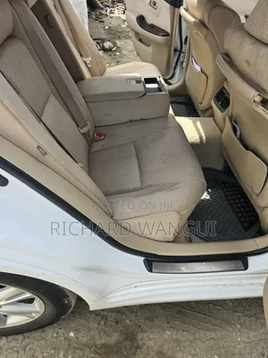 Toyota Crown 2010 White