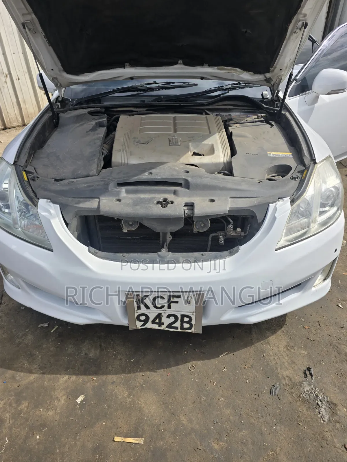Toyota Crown 2010 White