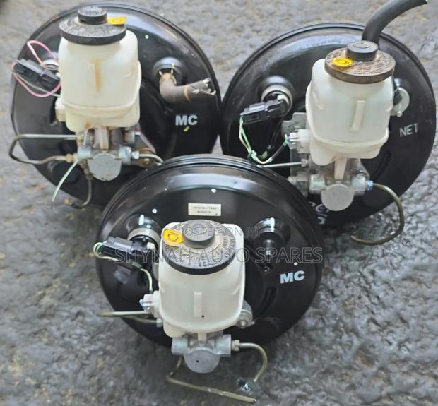 Brake Booster Hilux Revolution Local