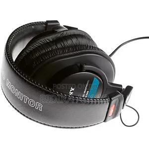 Sony MDR-7506 Professional Closed-Back Headphones