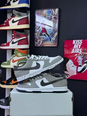 Nike Dunk Low “Diffused Taupe Colourway”