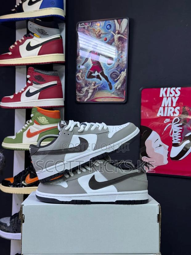 Nike Dunk Low “Diffused Taupe Colourway”