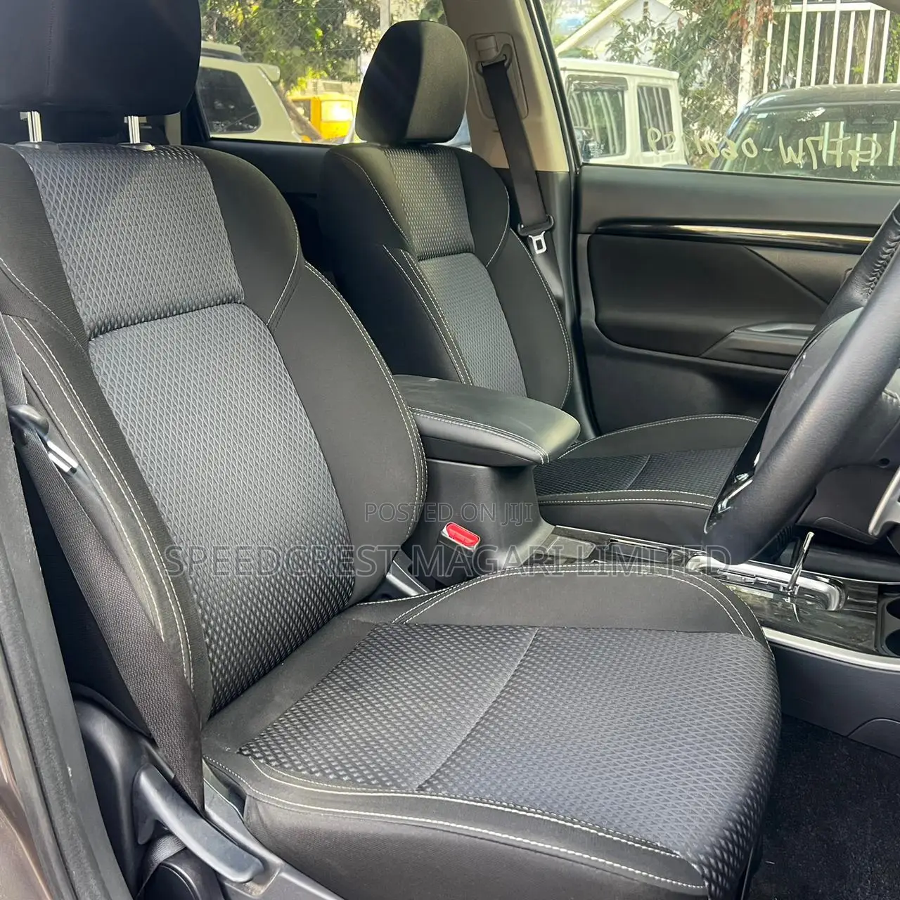 Mitsubishi Outlander 2019 Brown