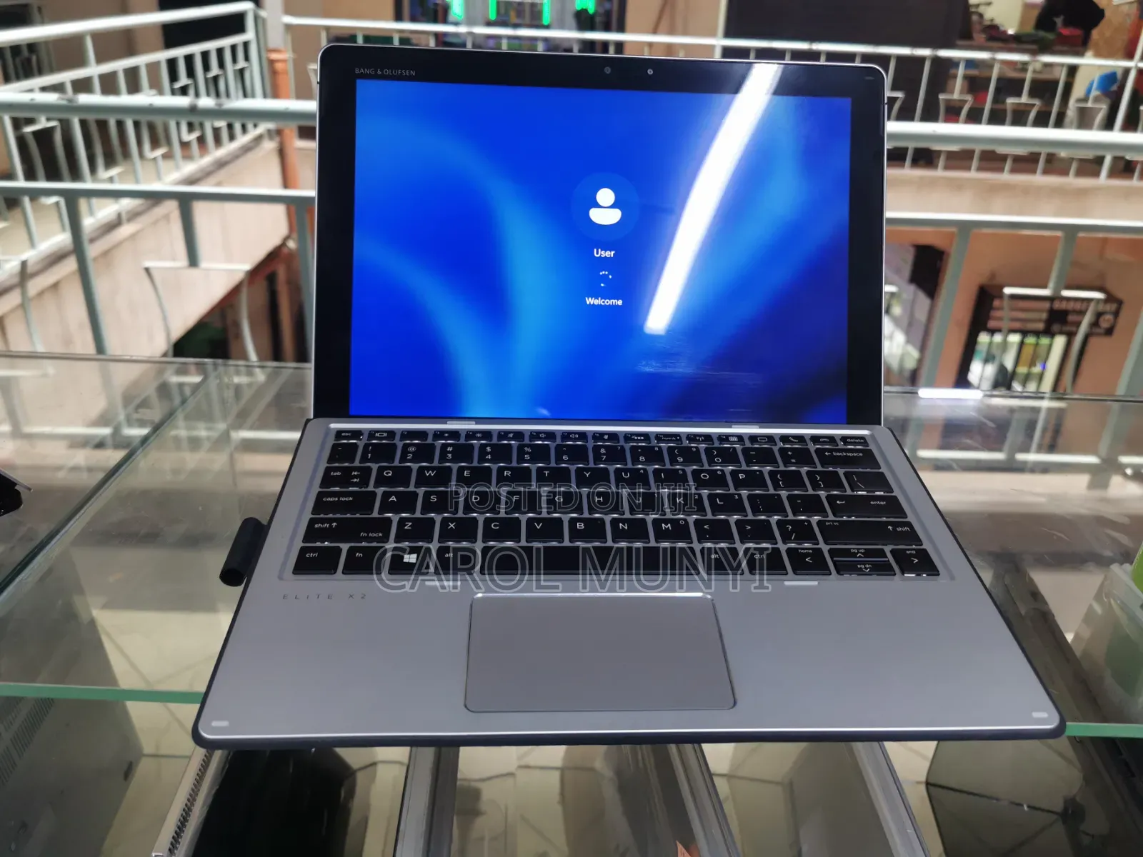 New Laptop HP Elite X2 1012 8GB Intel Core i5 SSD 256GB
