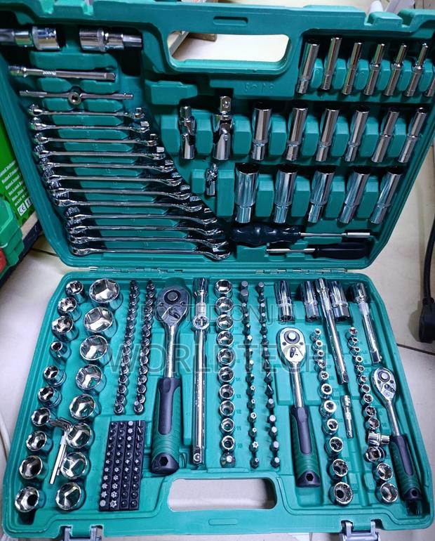 216-Piece Socket Wrench