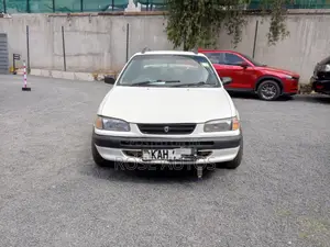 Toyota Corolla 1995 White