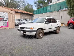 Toyota Corolla 1995 White