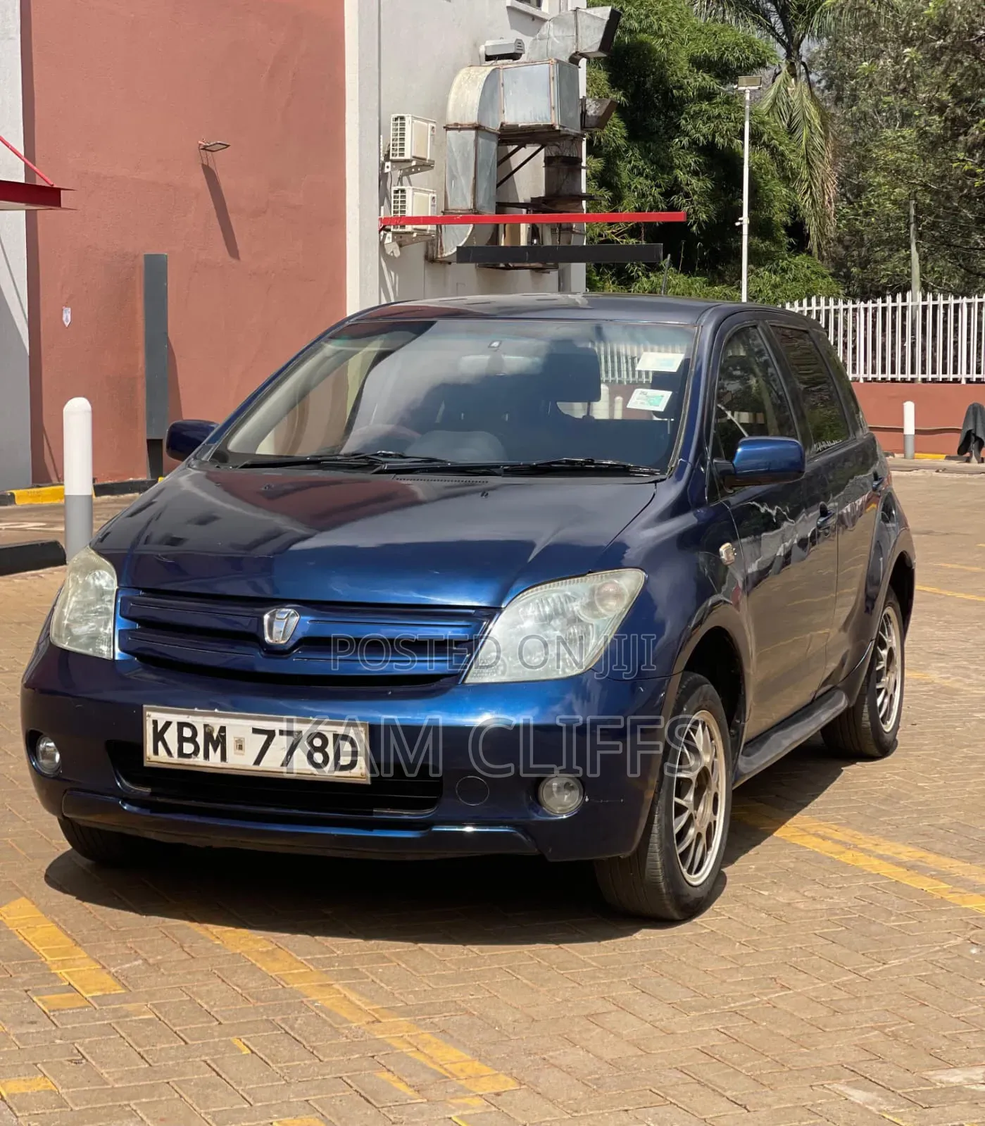 Toyota IST 2005 Blue