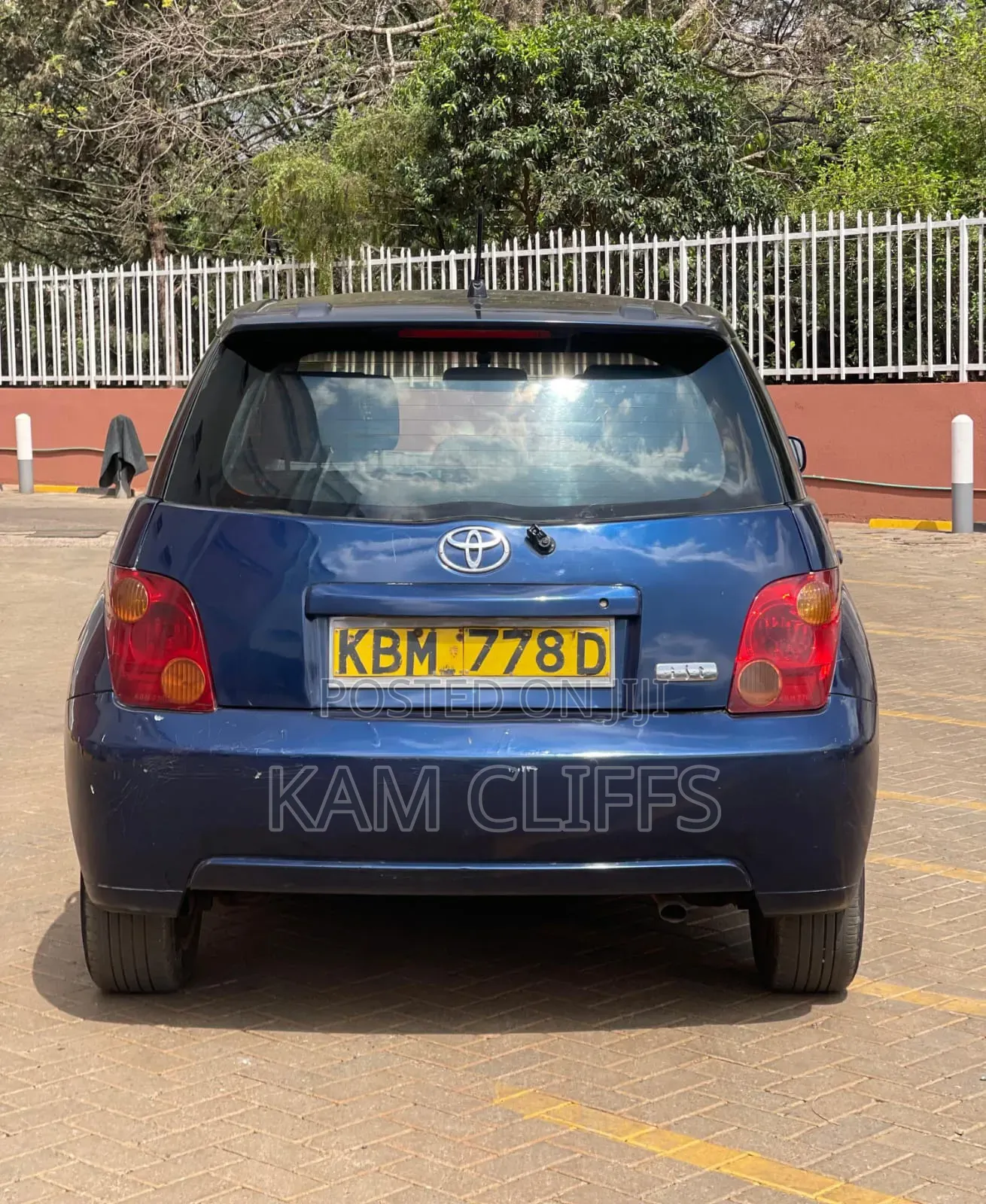 Toyota IST 2005 Blue