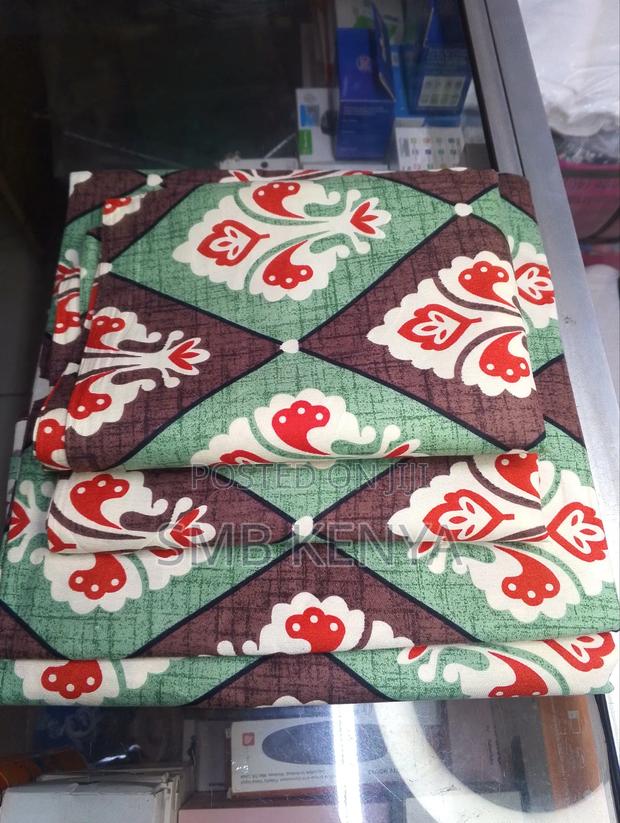 Printed Bedsheets Set for Single and Double Bed With Pillowcase - thumbnail 3