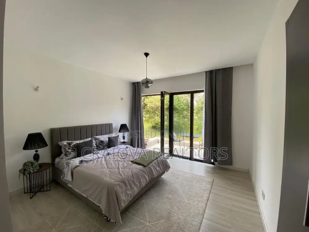 5bdrm Townhouse/Terrace in Hardy for sale