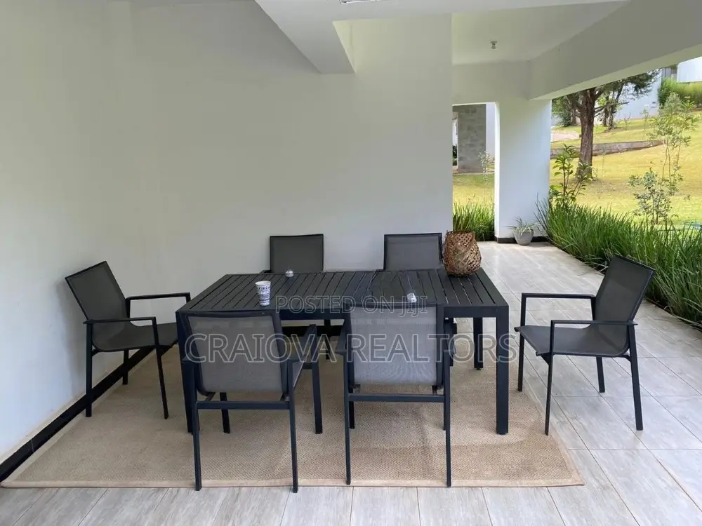 5bdrm Townhouse/Terrace in Hardy for sale