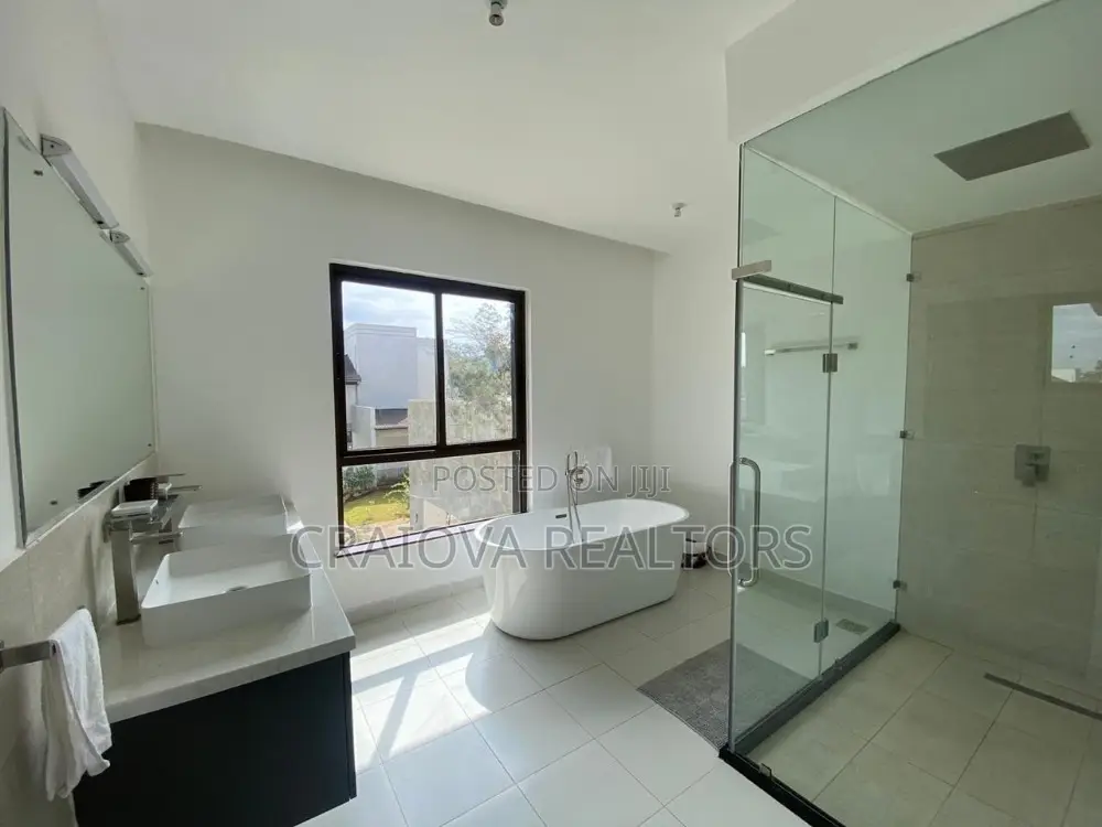5bdrm Townhouse/Terrace in Hardy for sale