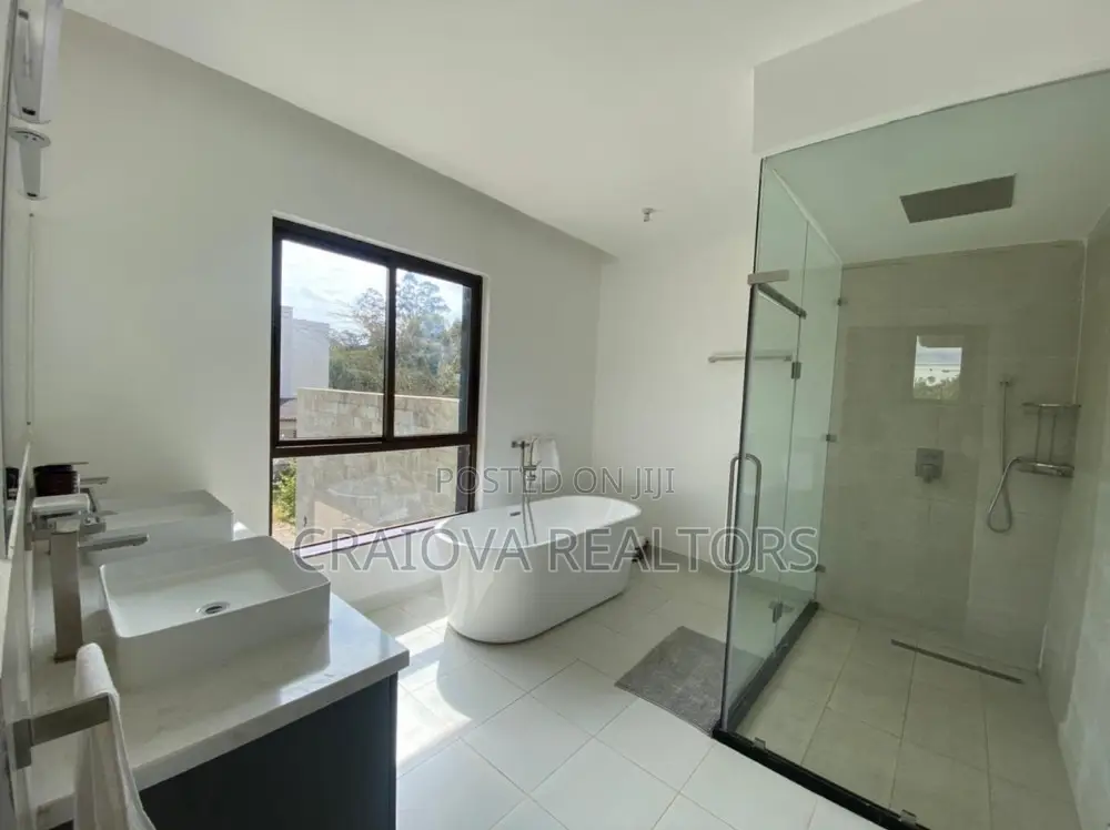 5bdrm Townhouse/Terrace in Hardy for sale