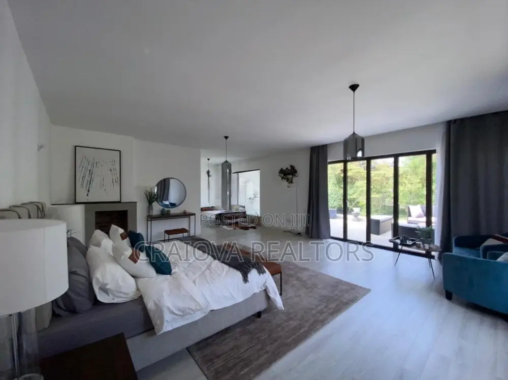 5bdrm Townhouse/Terrace in Hardy for sale
