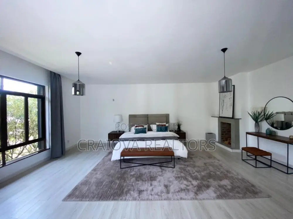 5bdrm Townhouse/Terrace in Hardy for sale
