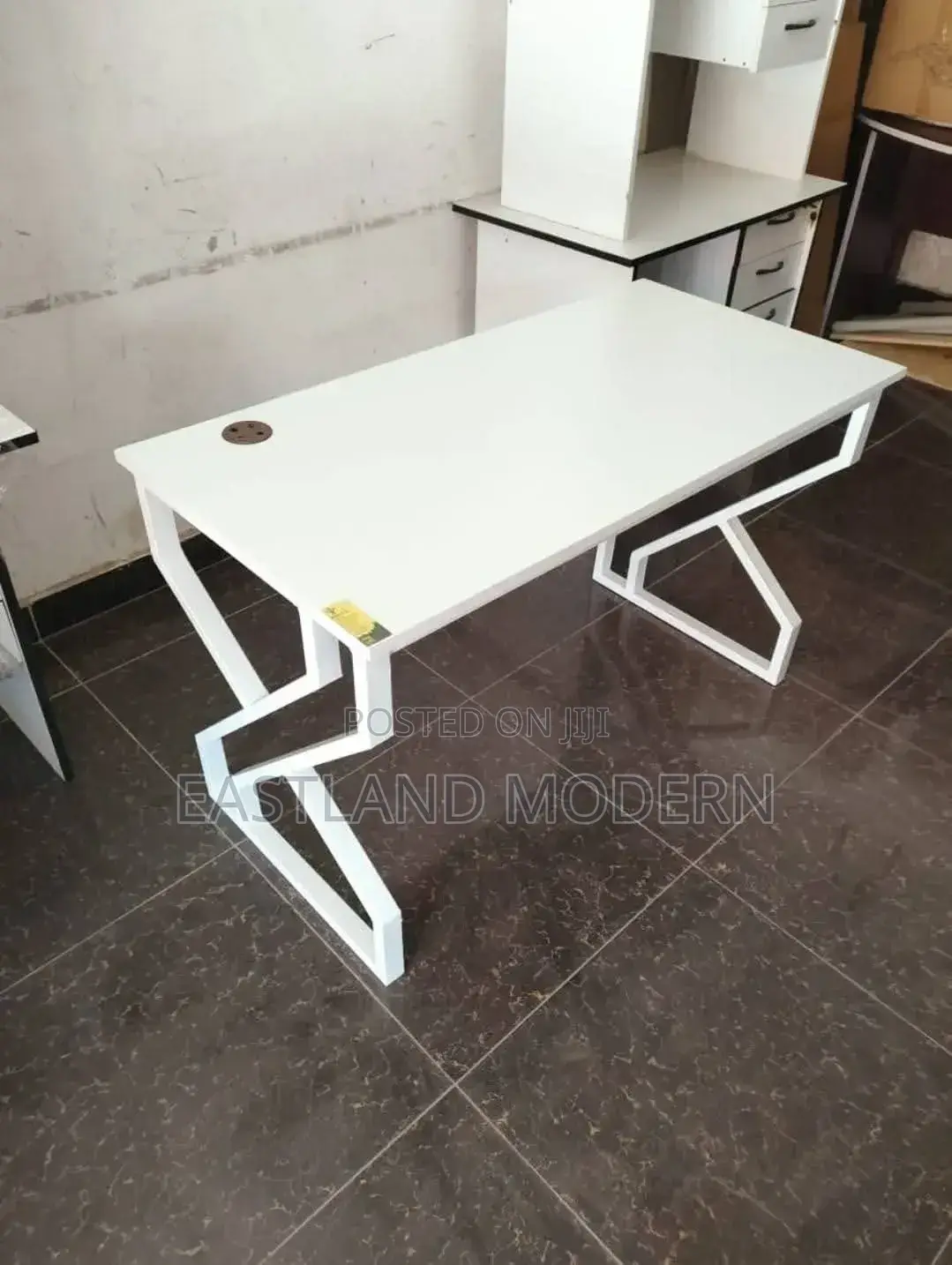 White Metallic Working Table