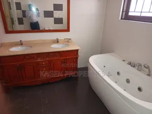 5bdrm Villa in Lavington, Muthangari for rent
