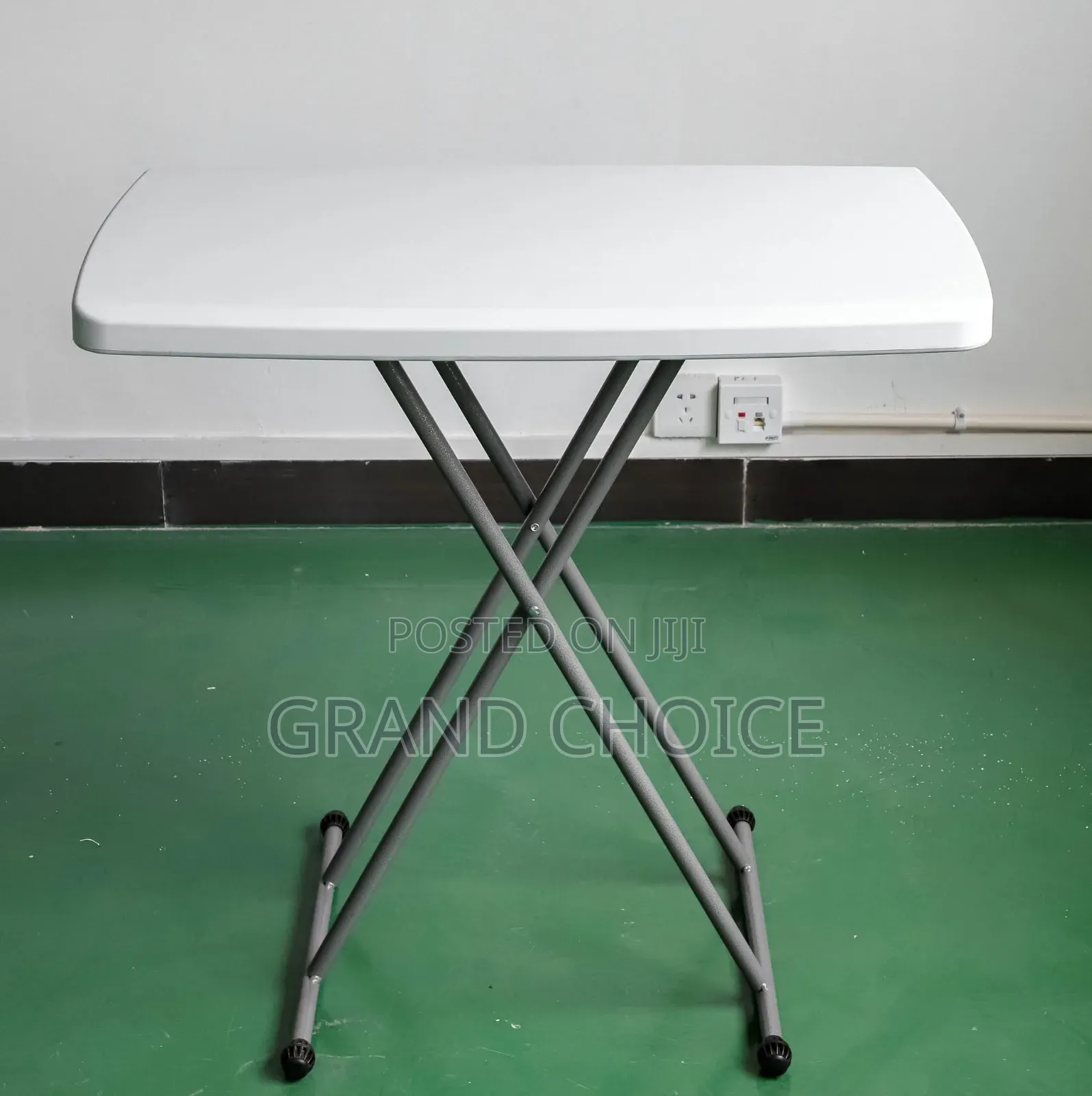 Square Adjustable Table