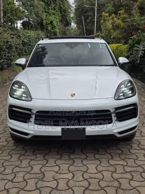 Porsche Cayenne Base AWD 2018 White